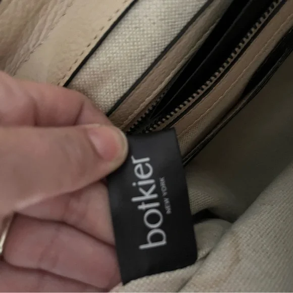 Authentic Botkier soft Tan leather convertible Backpack/ cross body / hand bag - Picture 12 of 15